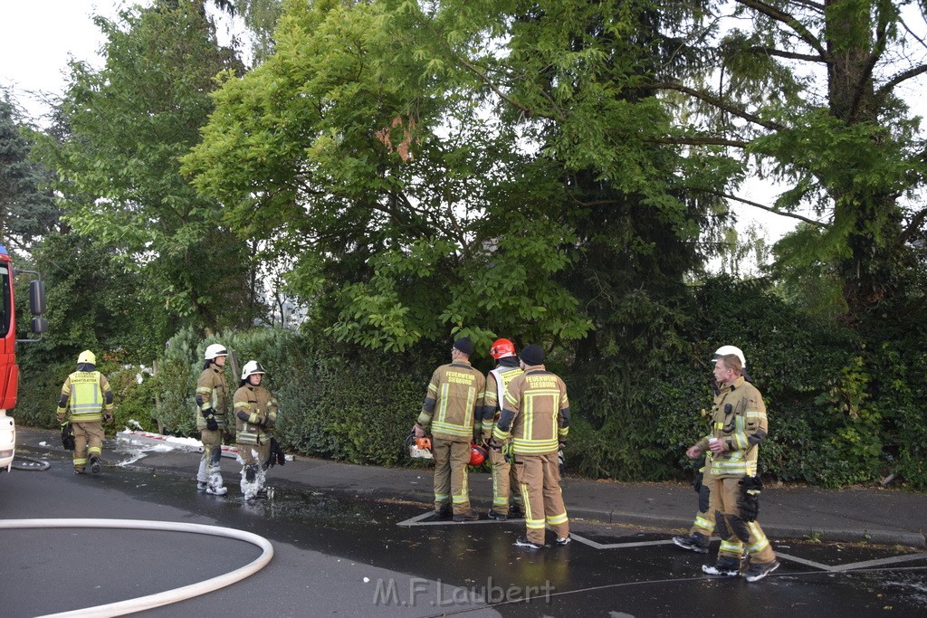 Grossfeuer Einfamilienhaus Siegburg Muehlengrabenstr P0817.JPG - Miklos Laubert